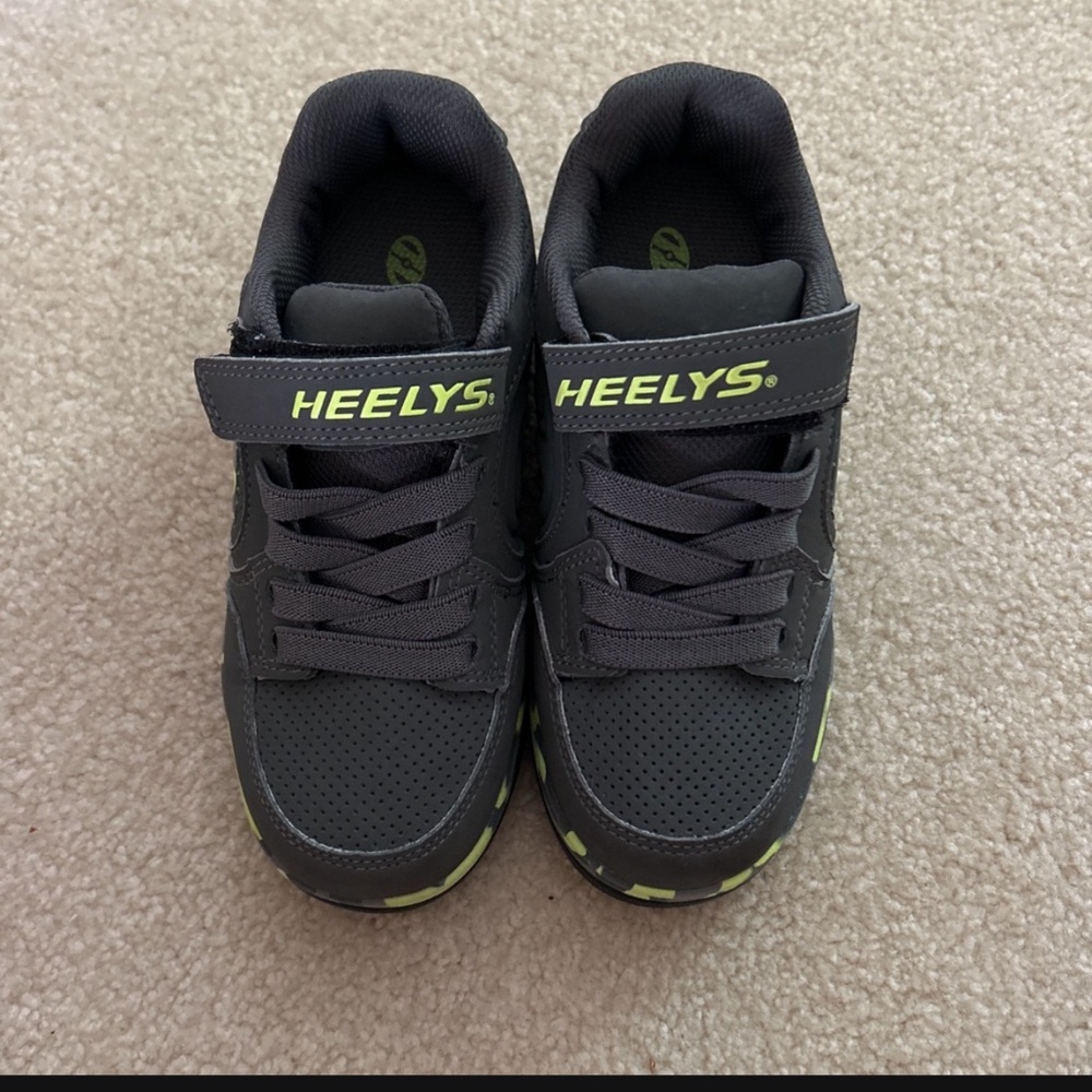Boys Heely’s size 2